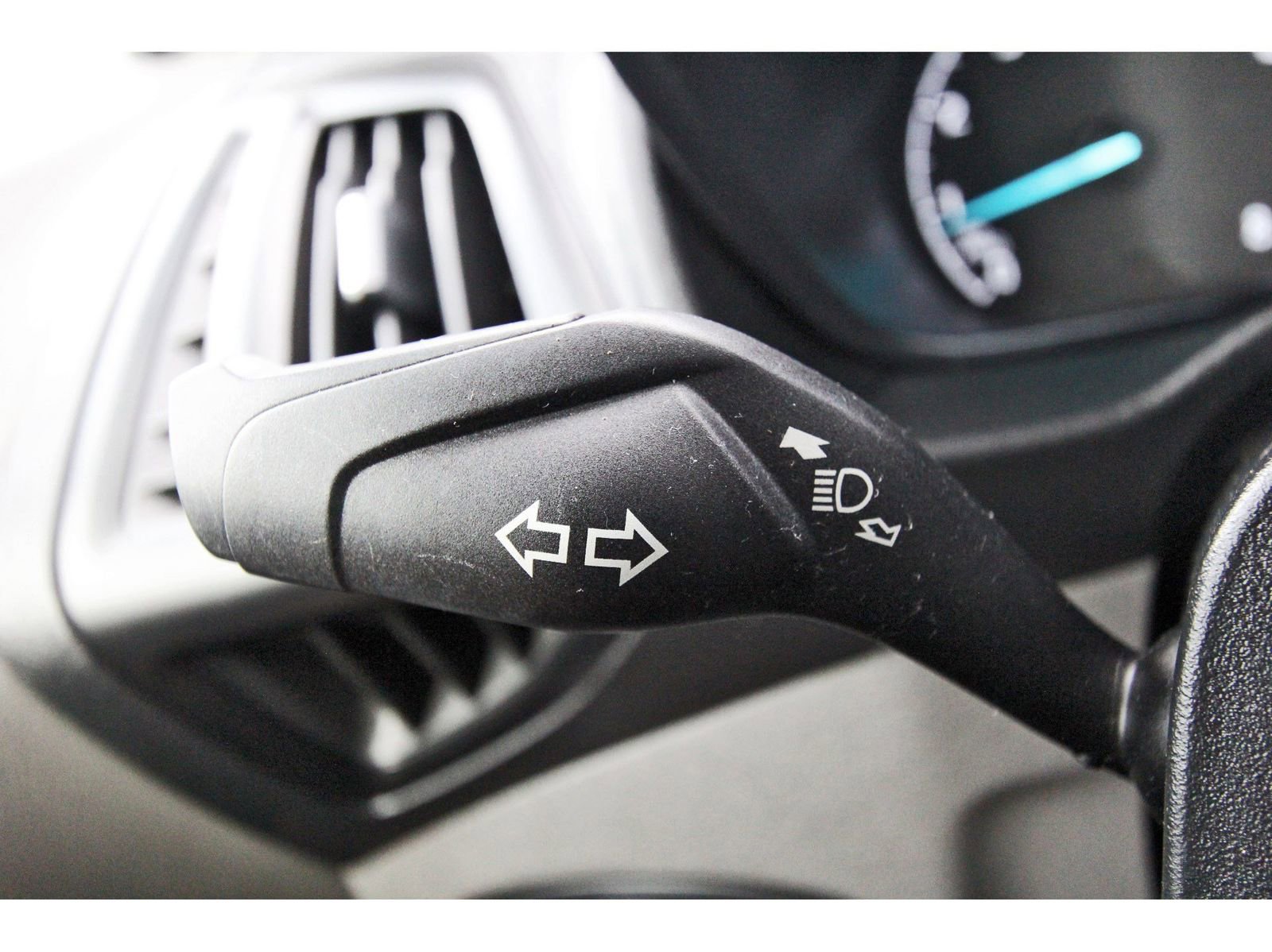 Used 2022 Ford Transit Connect XL image 17