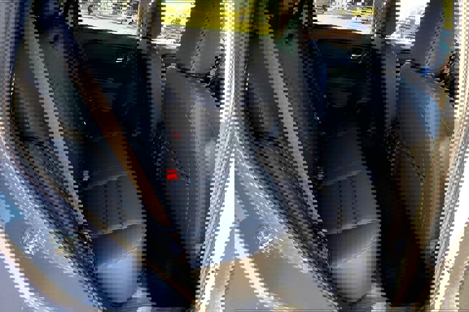 Used 2025 Nissan Rogue SL image 20