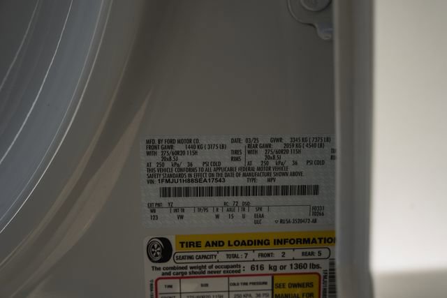 Used 2025 Ford Expedition Active image 54