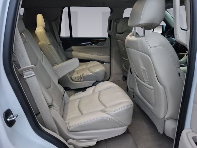 Used 2020 Cadillac Escalade Premium Luxury image 18