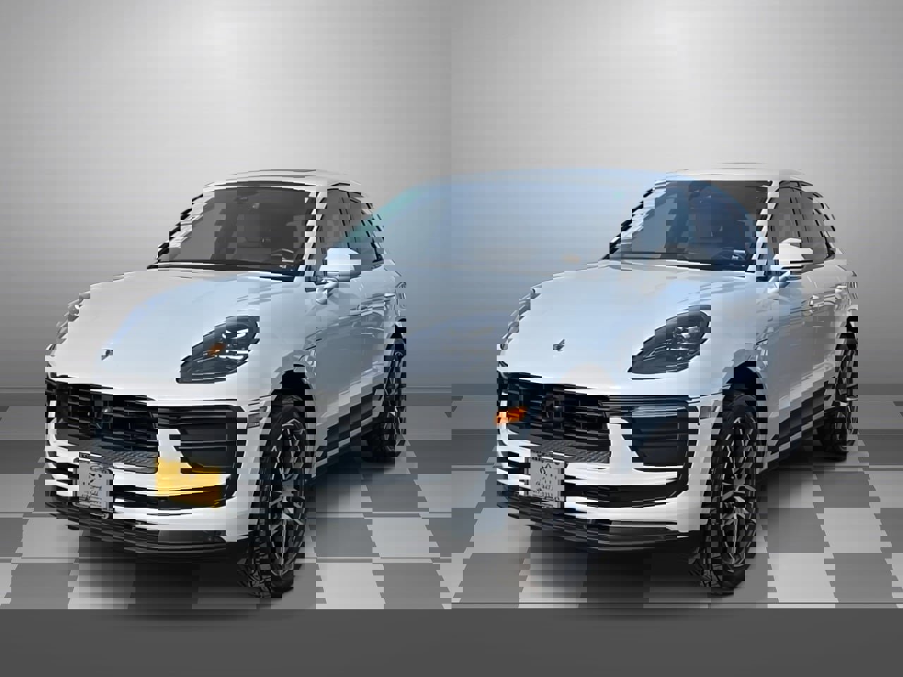 Used 2024 Porsche Macan image 3