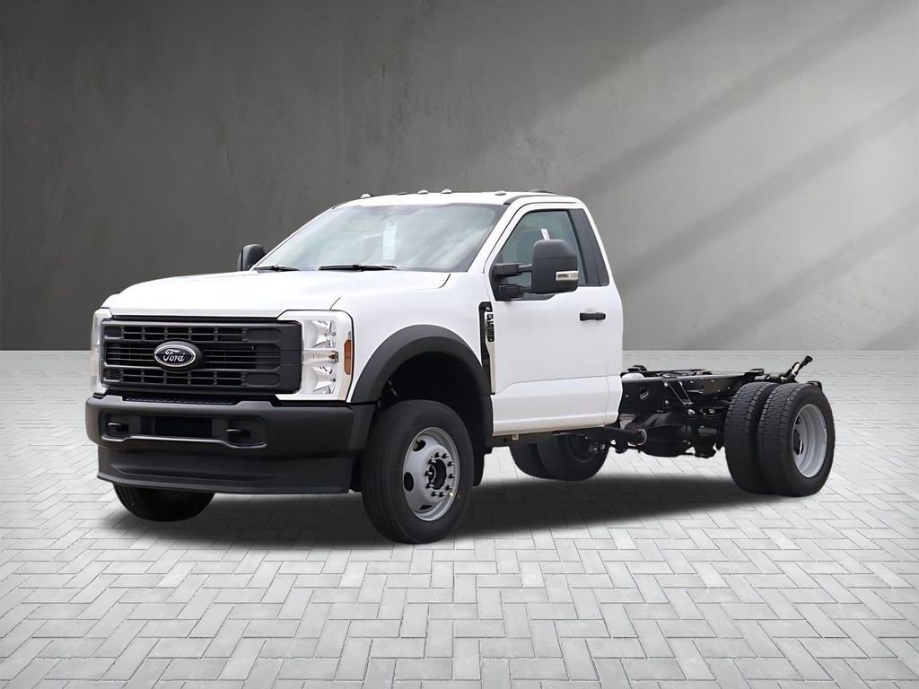 New 2025 Ford F550 4x4 Regular Cab Super Duty image 3