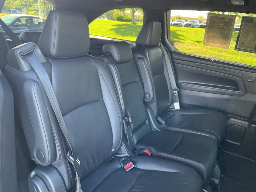 Used 2025 Honda Odyssey Sport-L image 37