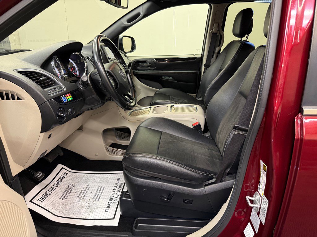 Used 2019 Dodge Grand Caravan SXT FWD image 7