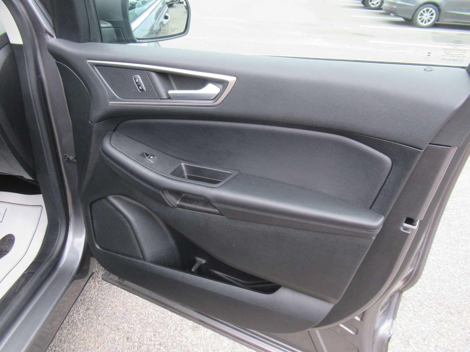 Used 2023 Ford Edge SEL AWD/4WD image 11