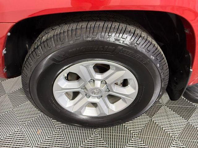 Used 2020 Toyota 4Runner SR5 Premium w/ Moonroof Package image 15