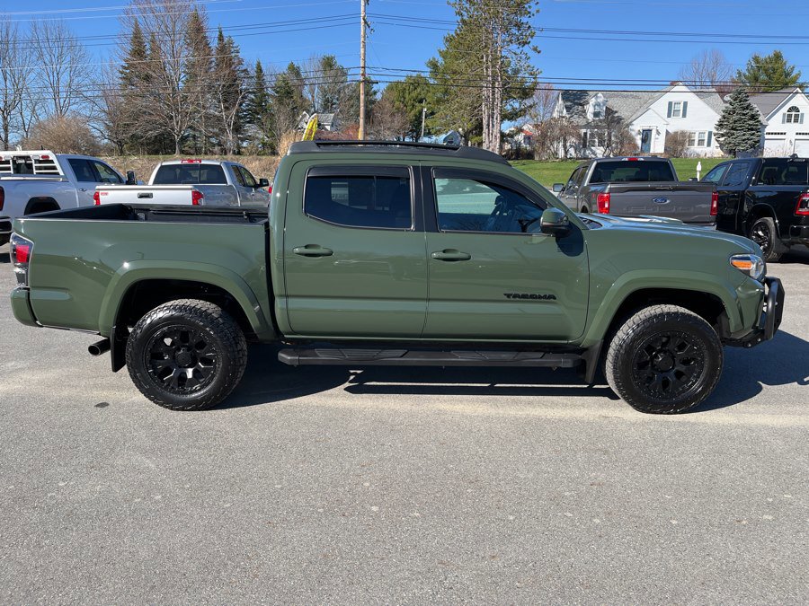 Used 2021 Toyota Tacoma TRD Sport w/ Technology Package AWD/4WD image 2
