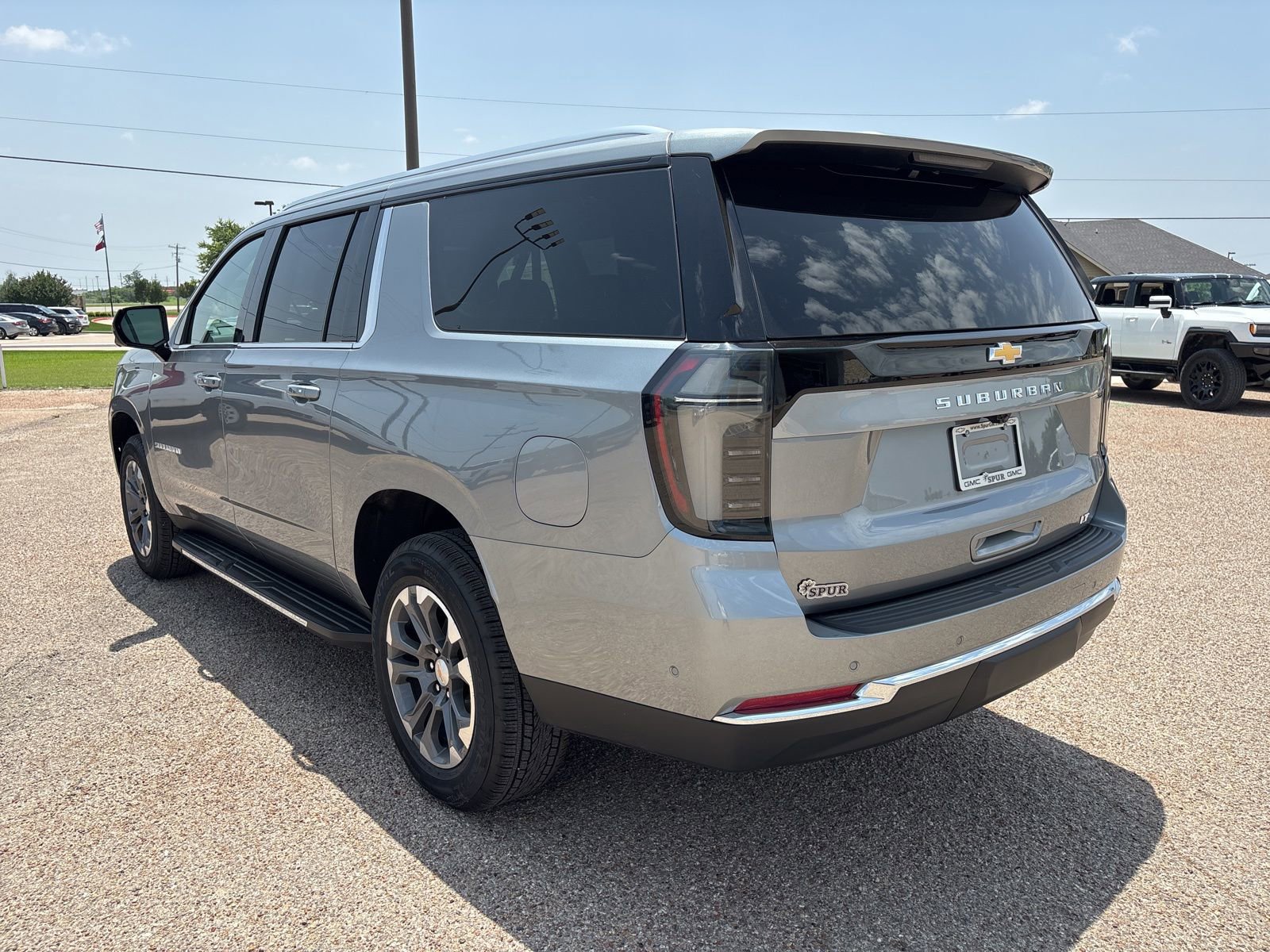 New 2026 Chevrolet Suburban LT RWD image 4