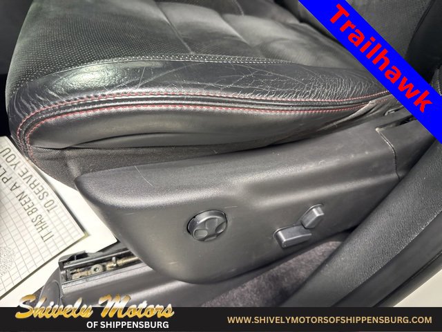 Used 2018 Jeep Grand Cherokee Trailhawk image 14