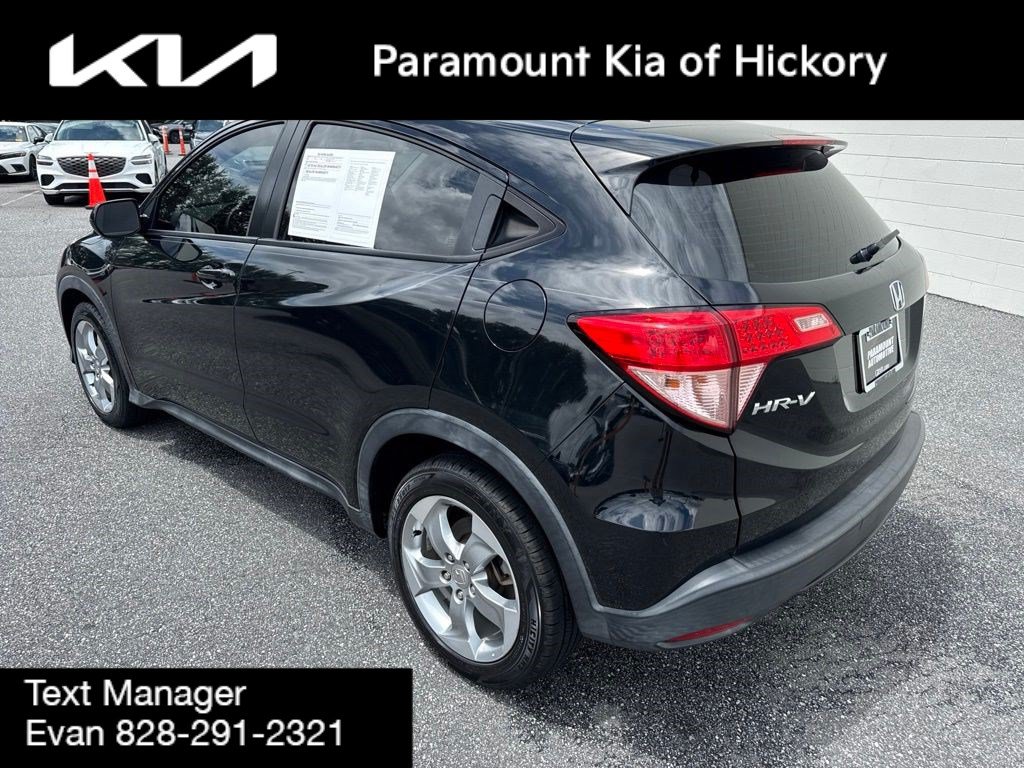 Used 2017 Honda HR-V LX image 5