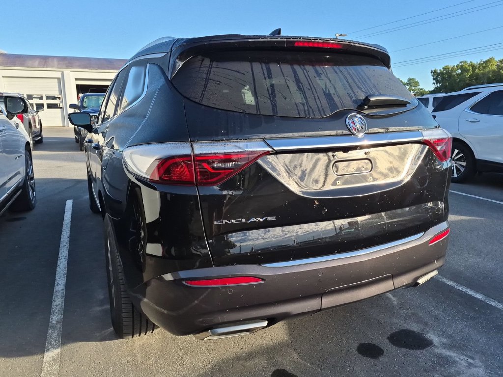 Used 2023 Buick Enclave Essence FWD image 7