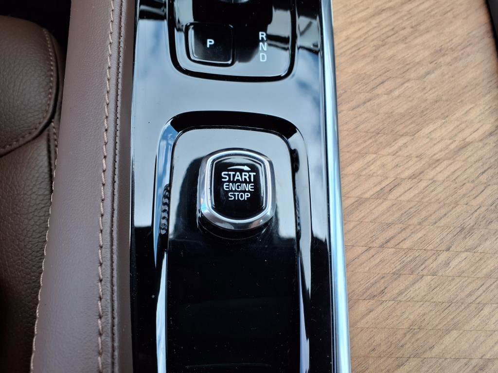 Certified 2023 Volvo XC90 T8 Plus w/ Protection Package Premier image 25