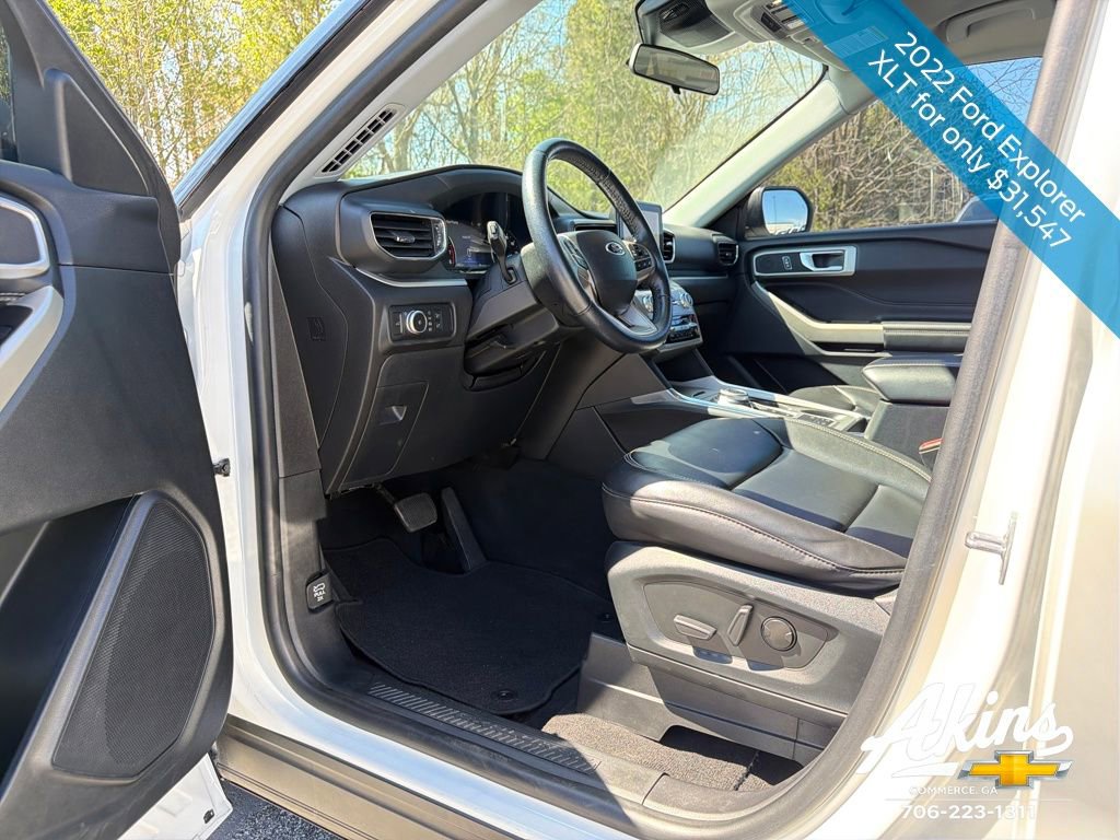 Used 2022 Ford Explorer XLT w/ Equipment Group 202A image 14