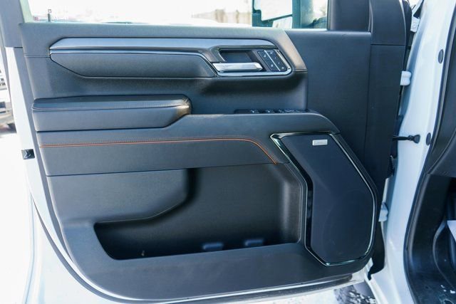 Used 2025 GMC Sierra 2500 AT4 AWD/4WD image 17