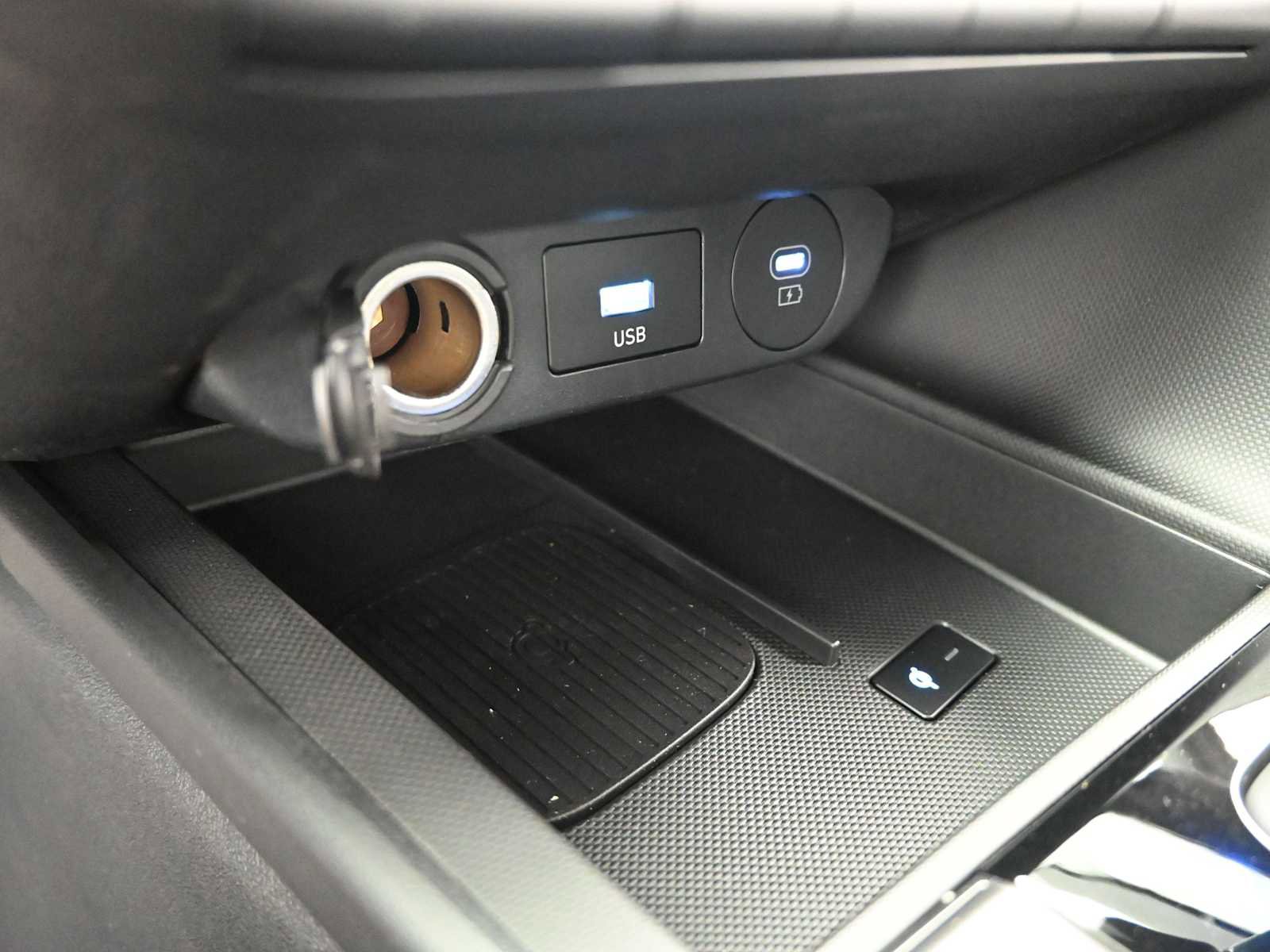 Certified 2025 Hyundai Elantra SEL FWD image 20