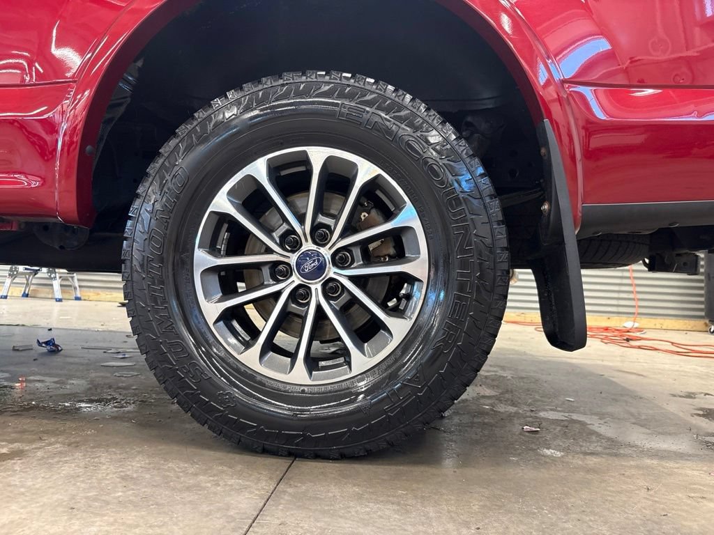 Used 2018 Ford F150 XLT w/ Equipment Group 302A Luxury AWD/4WD image 5