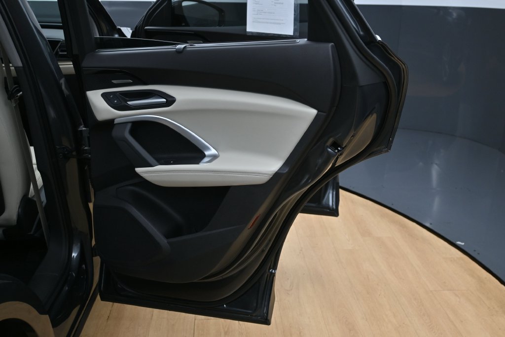 Used 2025 Audi Q5 Premium Plus AWD/4WD image 30