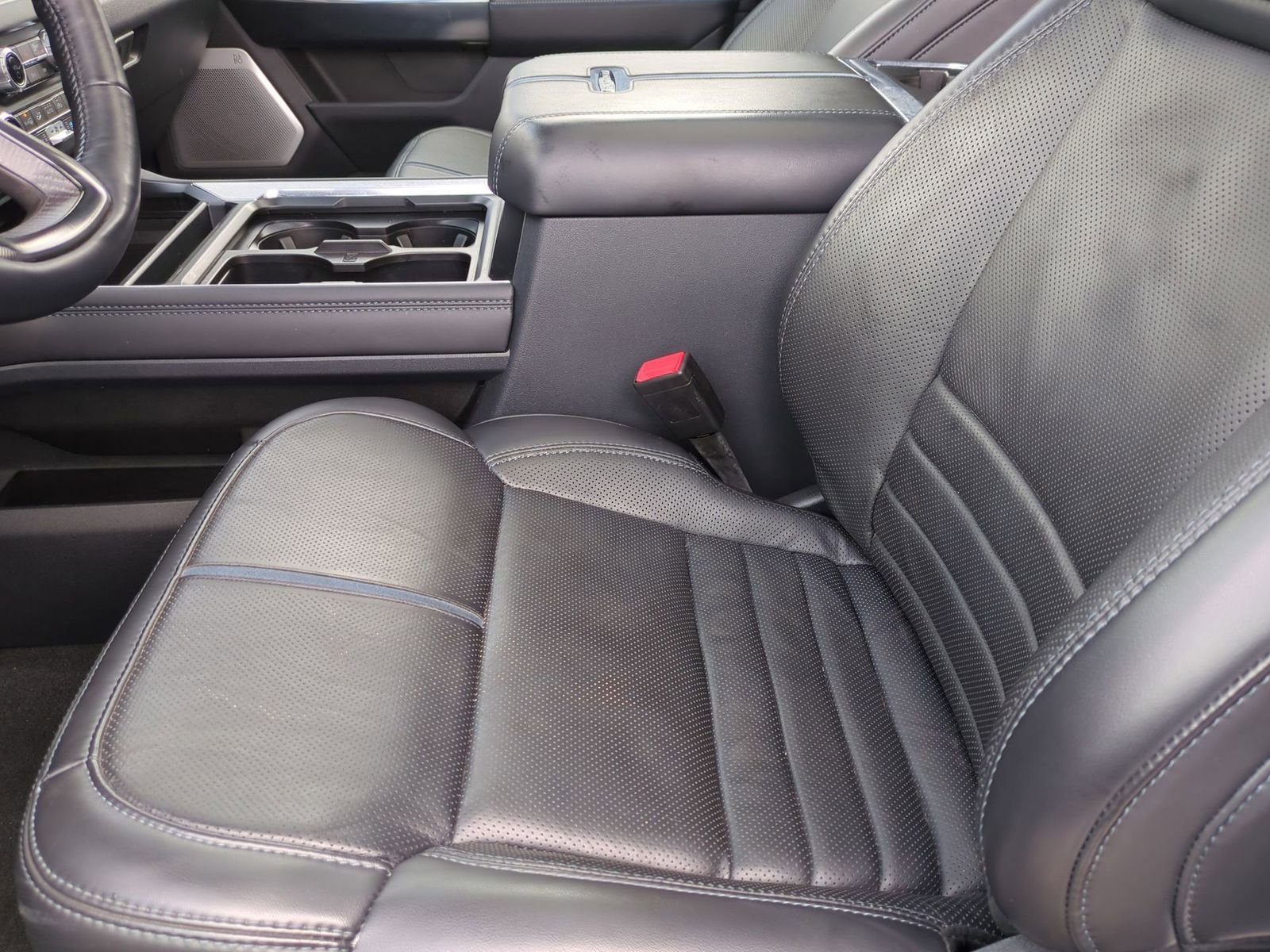 Used 2025 Ford F350 Platinum w/ FX4 Off-Road Package image 20