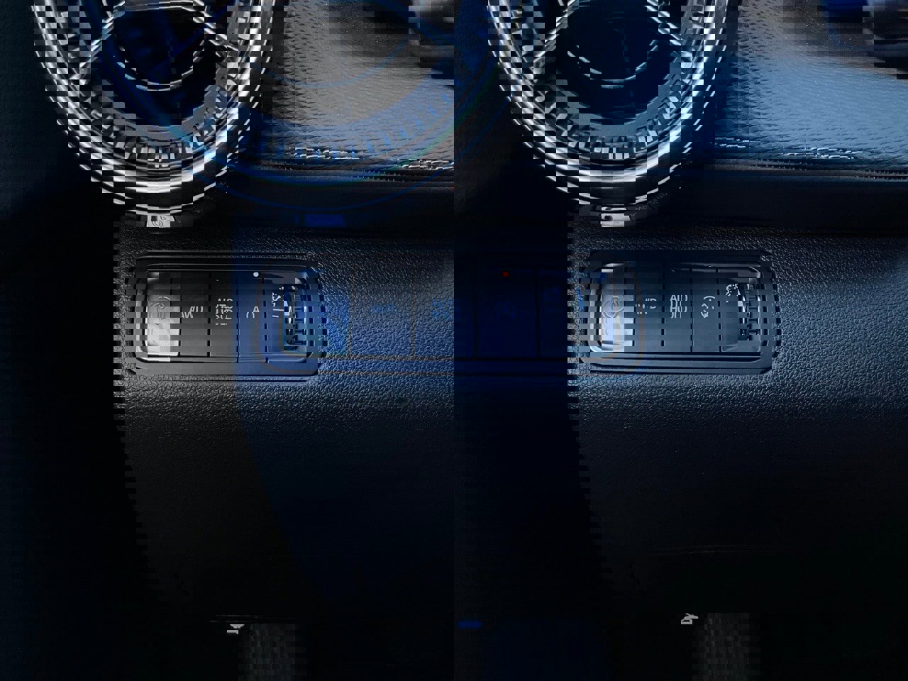 Used 2025 Chevrolet Equinox LT image 21