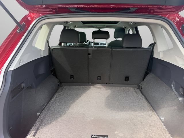 Used 2019 Volkswagen Tiguan SE w/ Panoramic Sunroof Package AWD/4WD image 9