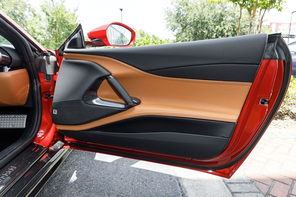 Used 2023 Ferrari 812 GTS RWD image 16