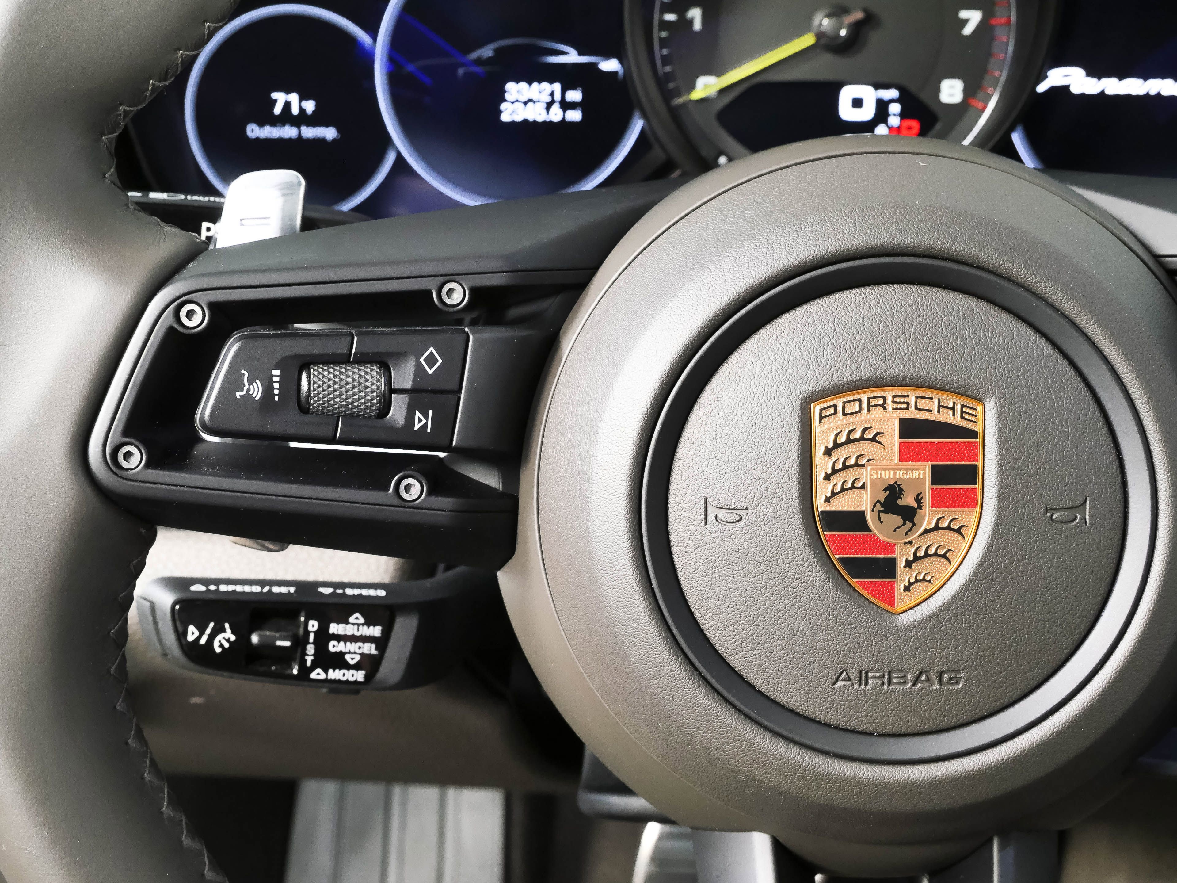Certified 2023 Porsche Panamera AWD/4WD image 11