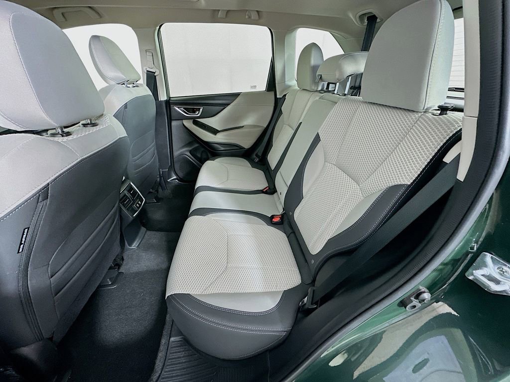 Used 2024 Subaru Forester Premium image 32