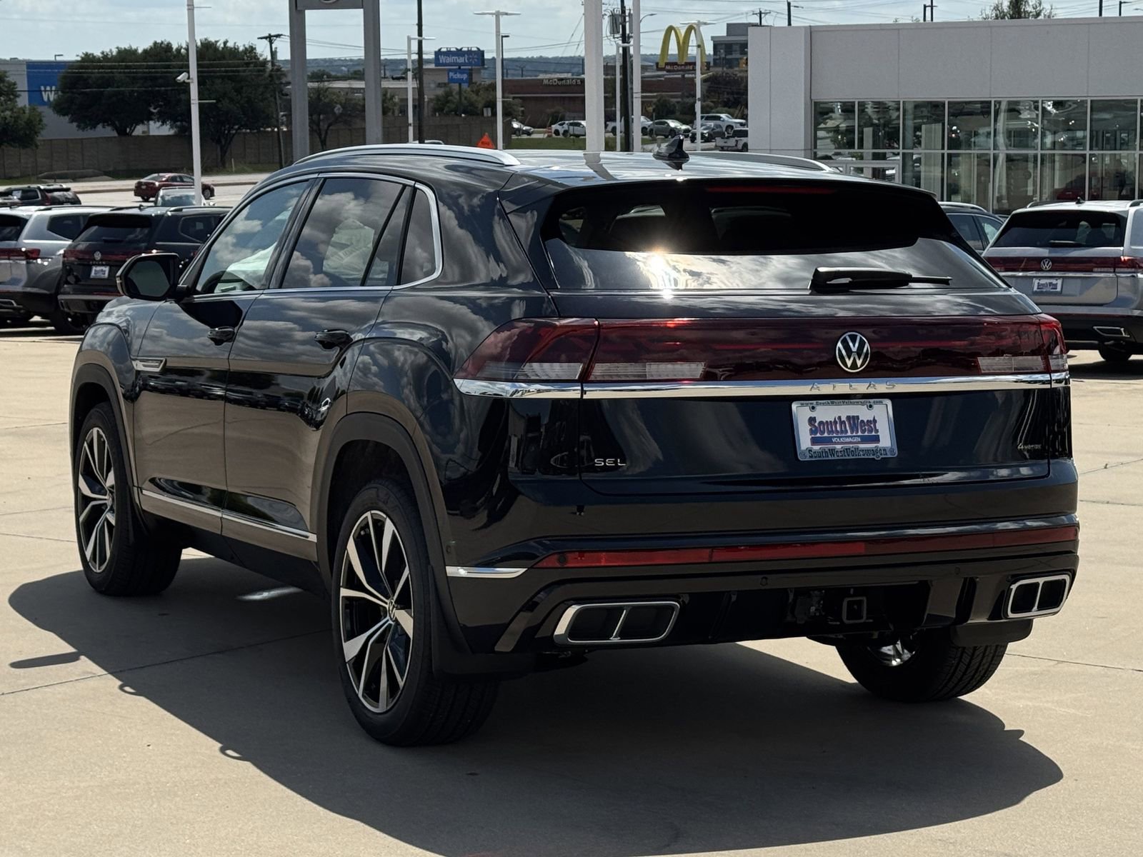 New 2026 Volkswagen Atlas Cross Sport SEL Premium R-Line AWD/4WD image 7
