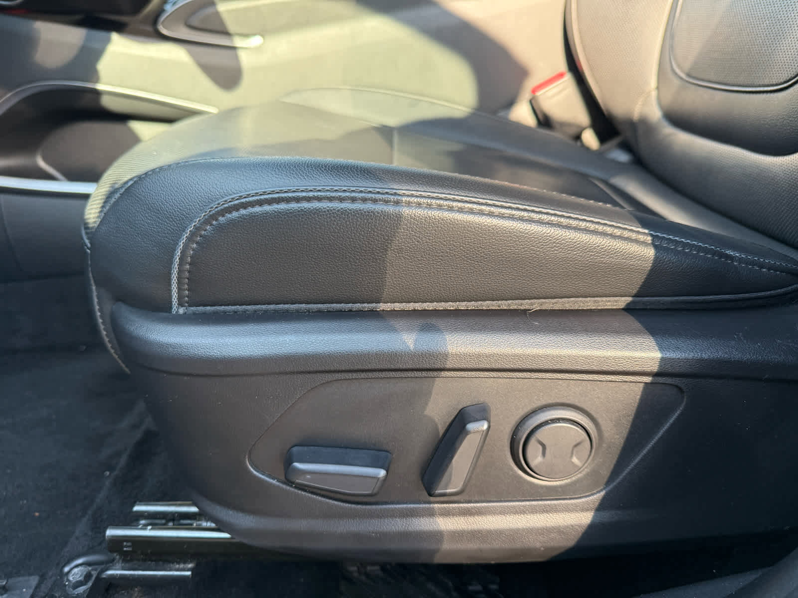 Used 2024 Hyundai Tucson Limited image 13