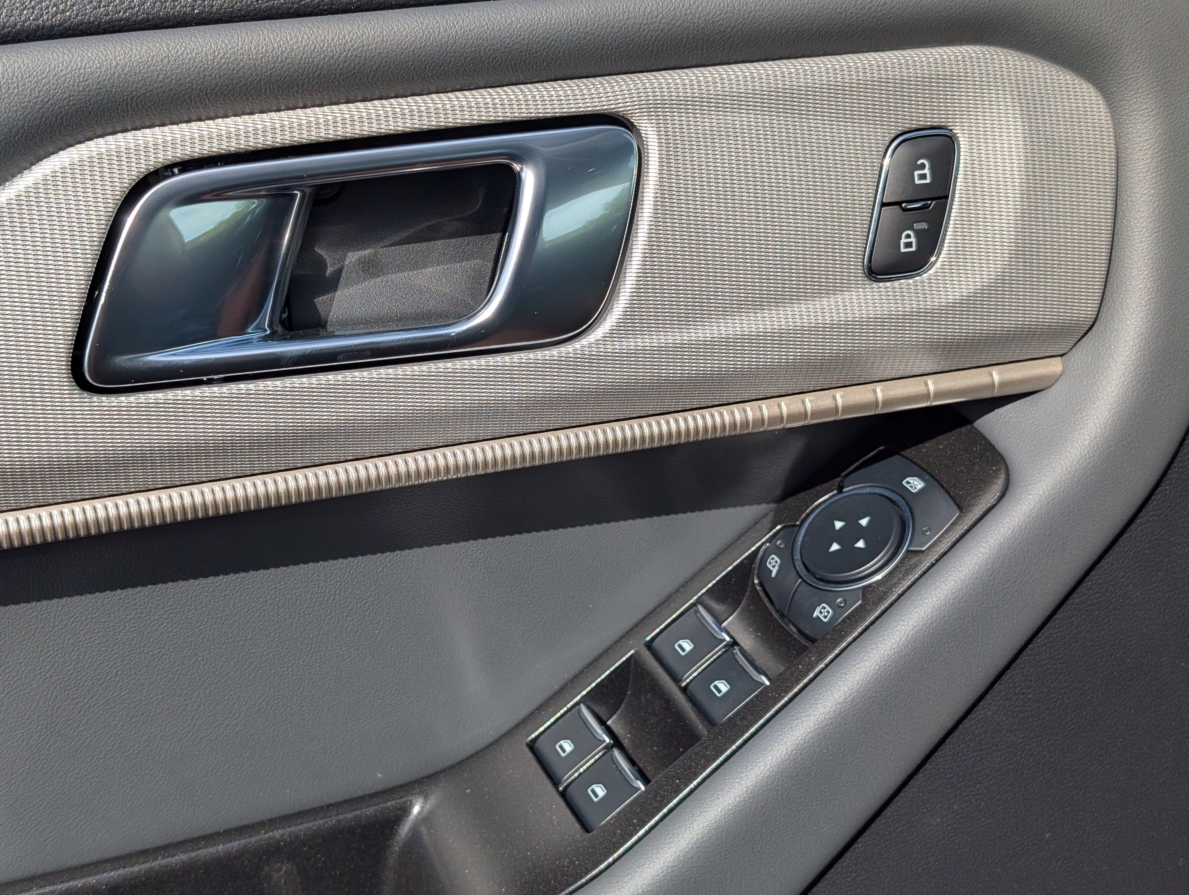 New 2026 Ford Explorer Active image 21