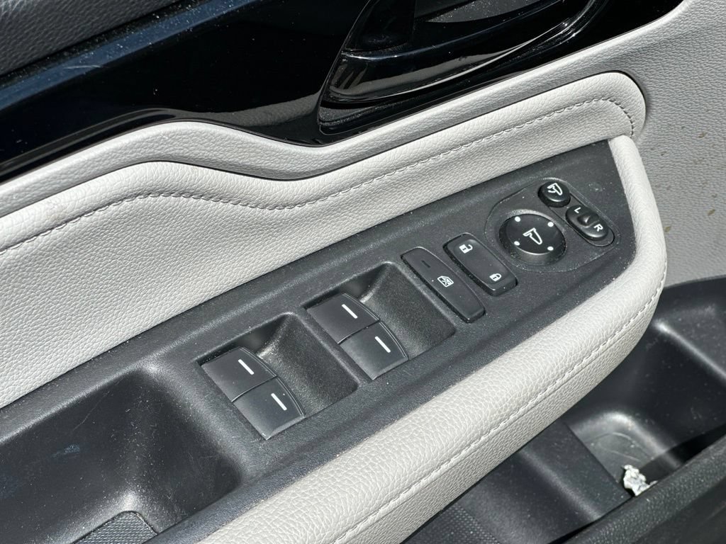 Used 2023 Honda Odyssey Elite image 18