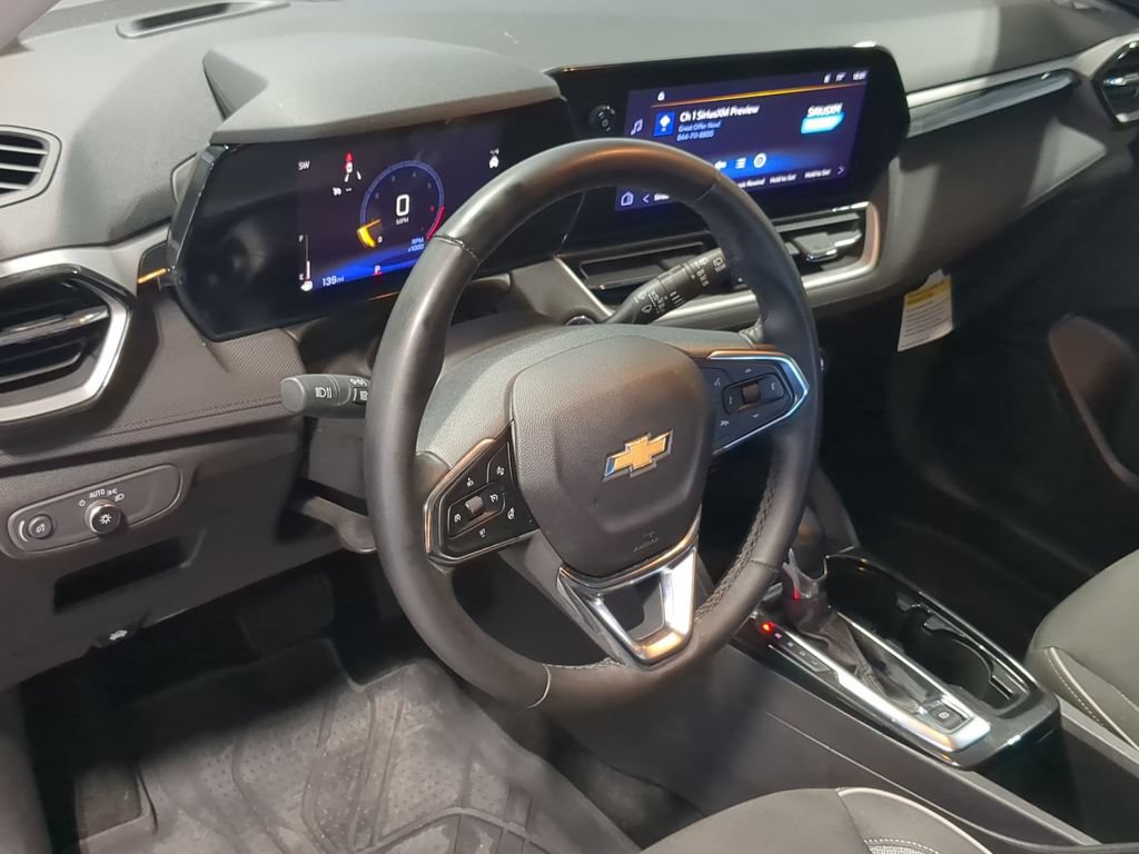 Used 2025 Chevrolet TrailBlazer LT FWD image 12