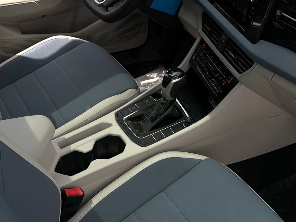 New 2026 Volkswagen Jetta SE FWD image 10