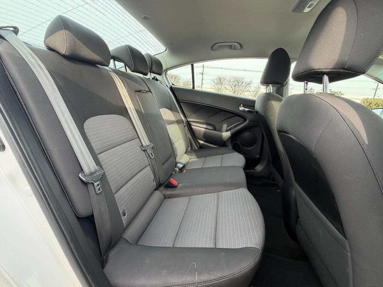 Used 2015 Kia Forte LX w/ Popular Package image 17