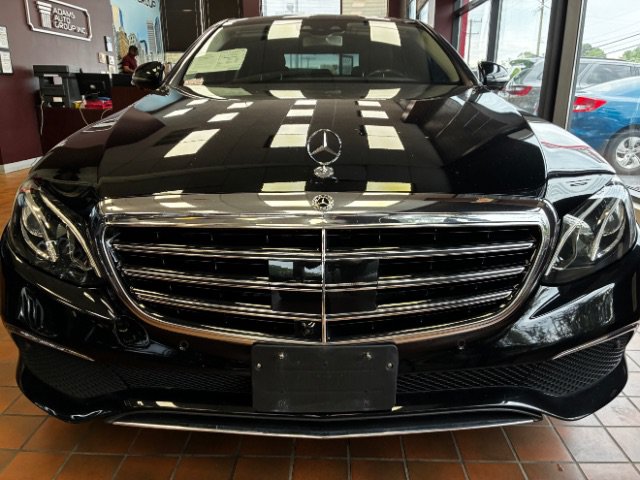 Used 2019 Mercedes-Benz E 300 4MATIC w/ Driver Assistance Package image 5