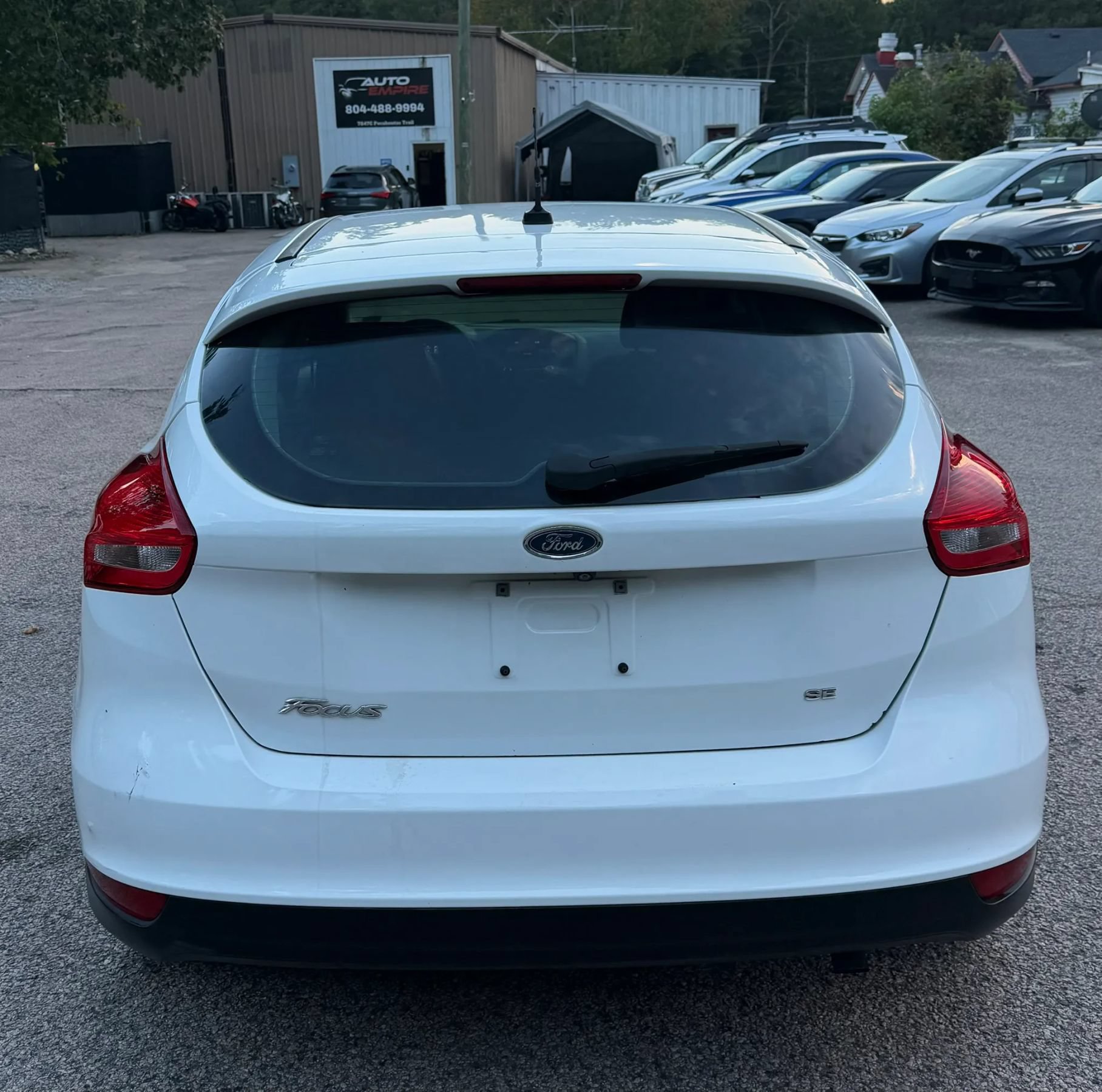 Used 2015 Ford Focus SE FWD image 5