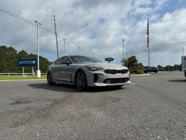 Used 2022 Kia Stinger GT1 w/ Red Interior Color Package RWD image 9
