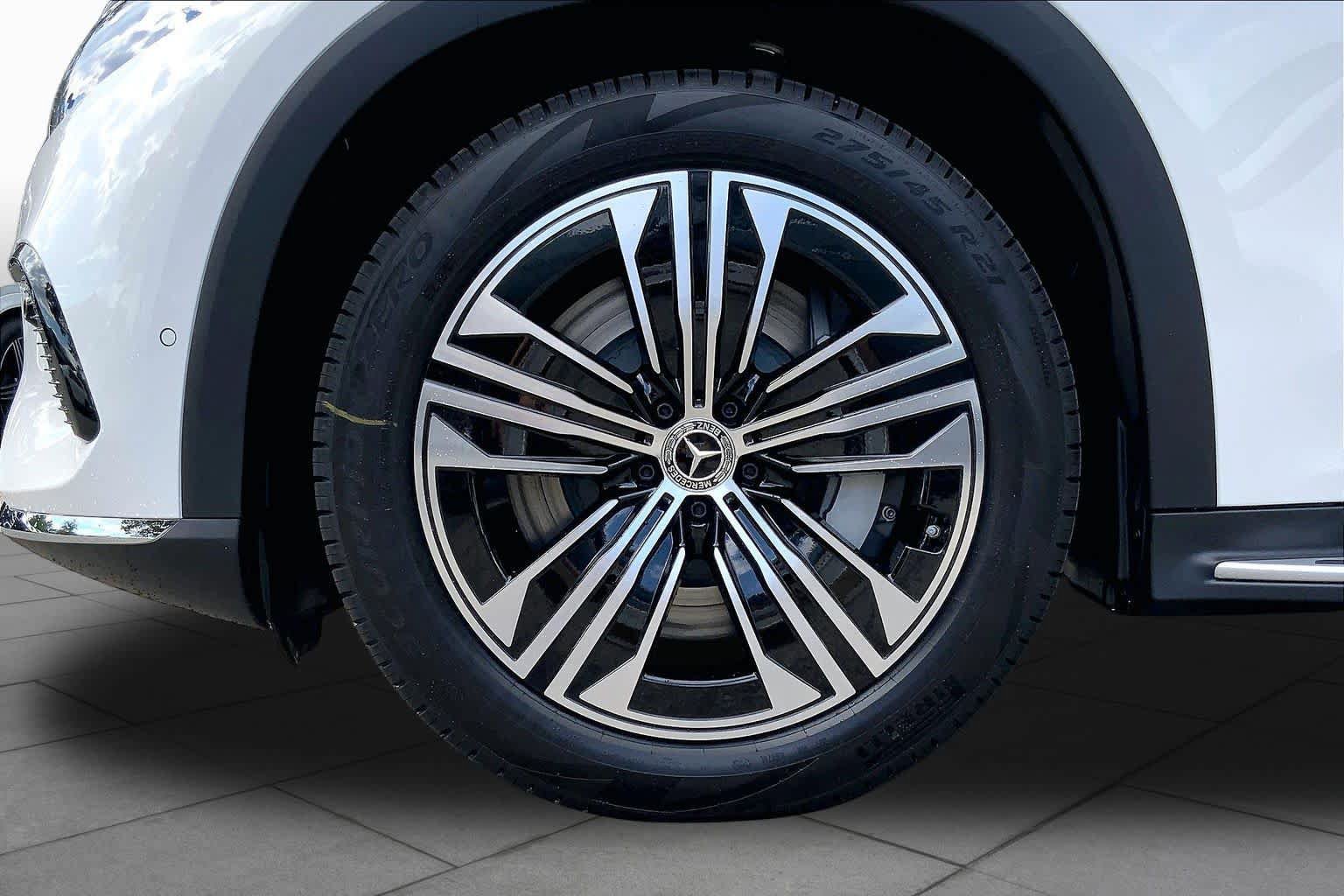 New 2027 Mercedes-Benz EQS 400 4MATIC SUV image 15
