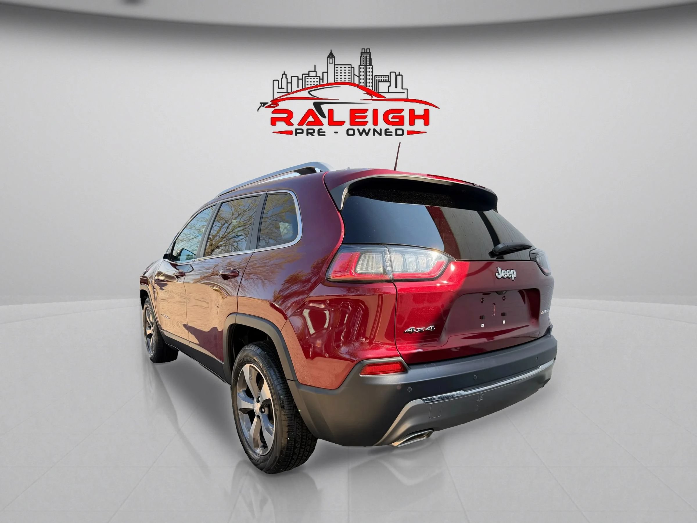 Used 2019 Jeep Cherokee Limited AWD/4WD image 7