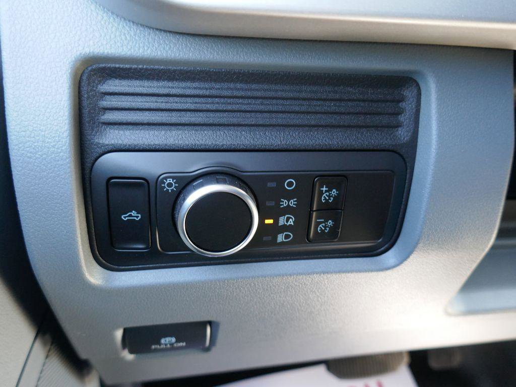 New 2026 Ford F250 XL w/ XL Off-Road Package image 18