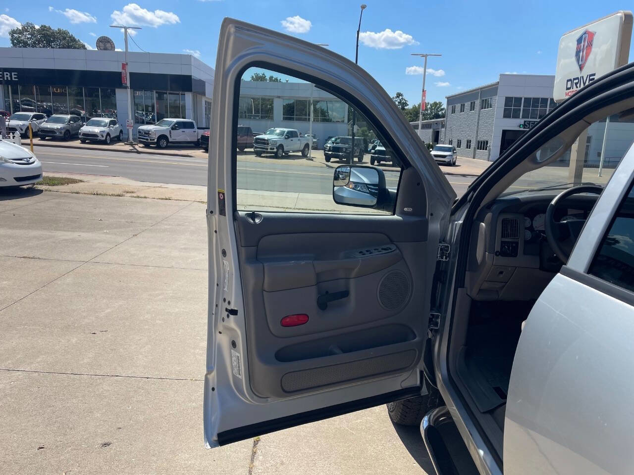 Used 2005 Dodge Ram 2500 Truck SLT w/ Trailer Tow Group image 13