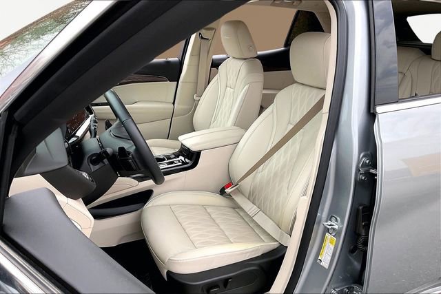 Used 2023 Buick Envision Avenir image 15