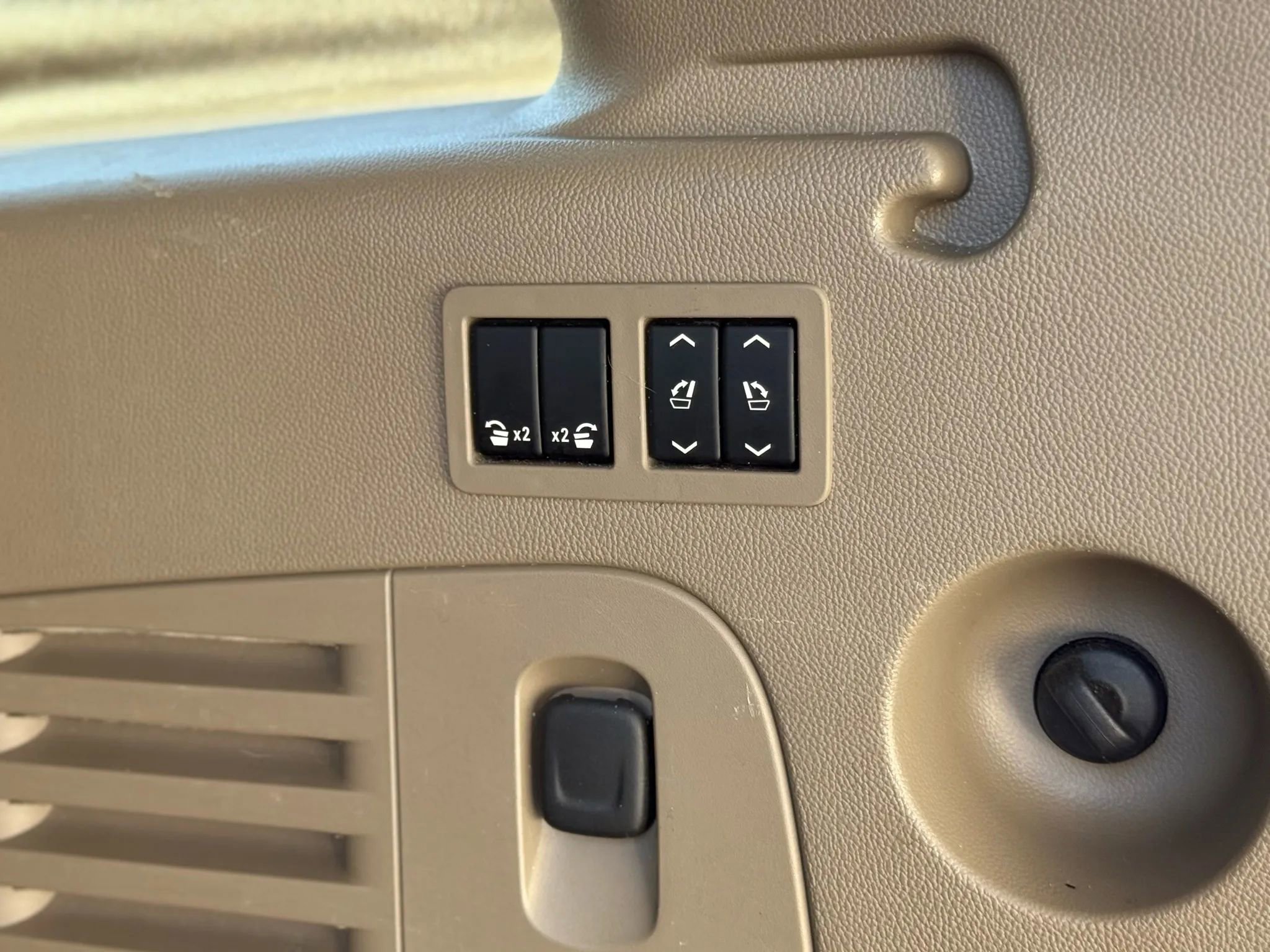 Used 2017 Chevrolet Suburban Premier image 44