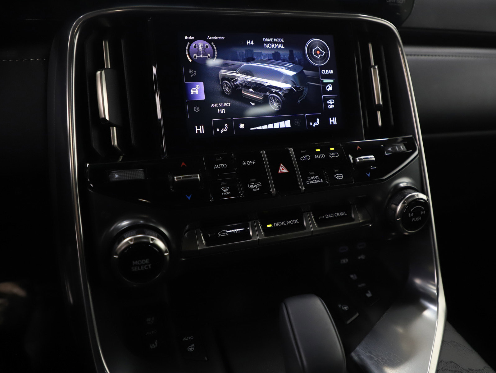 Used 2025 Lexus LX 700h Overtrail AWD/4WD image 23