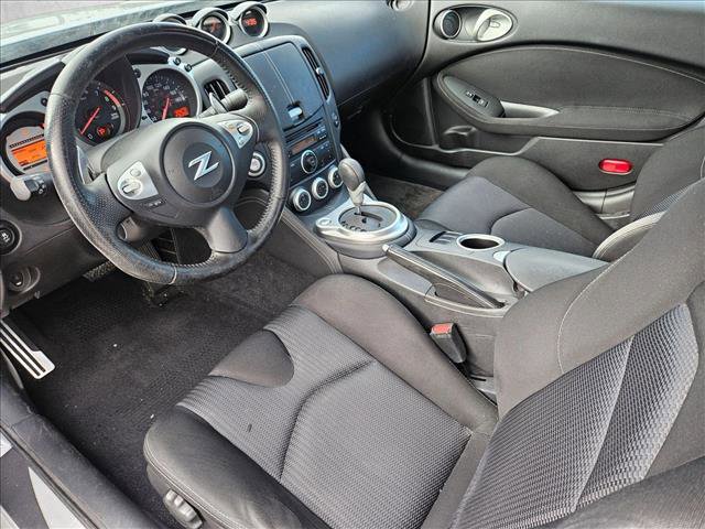 Used 2011 Nissan 370Z Touring w/ Sport Pkg image 8