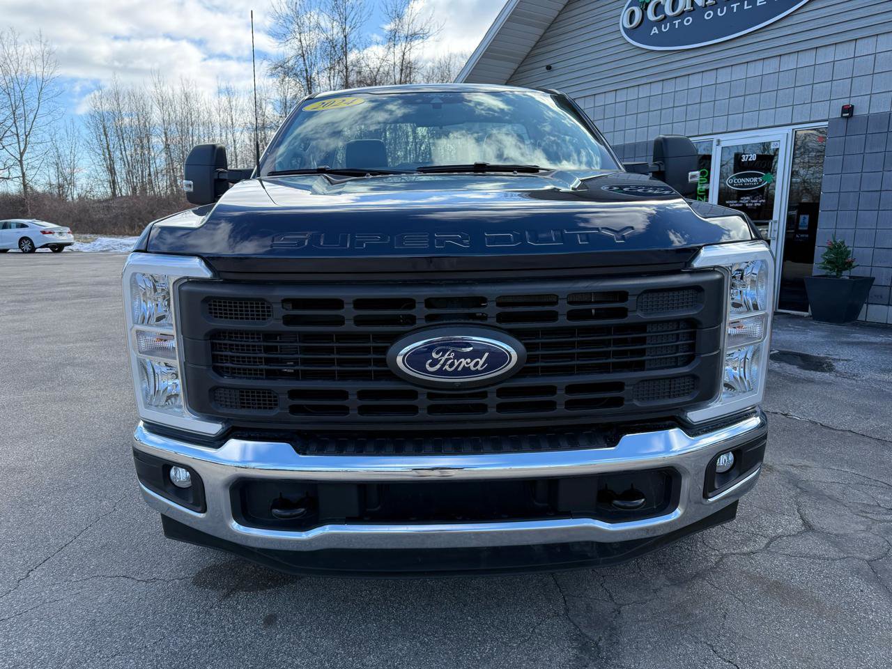 Used 2024 Ford F350 XL w/ 360-Degree Camera Package RWD image 9