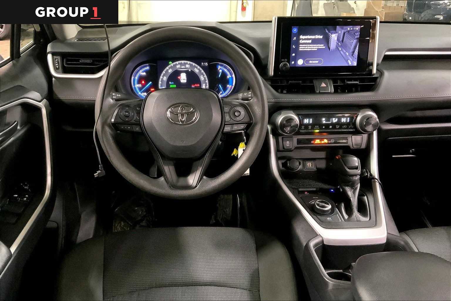 Used 2024 Toyota RAV4 LE image 6