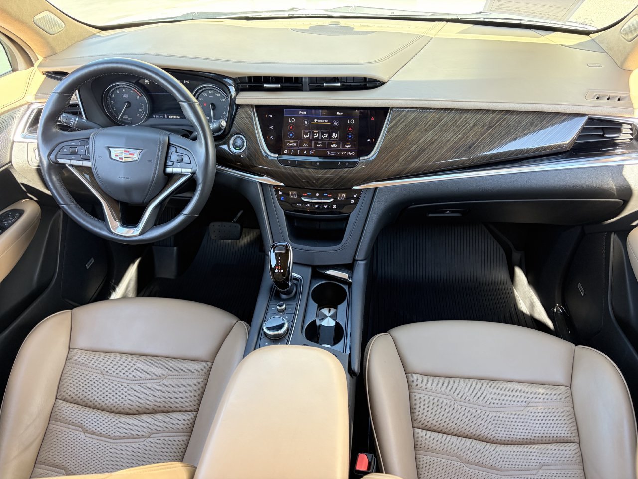Used 2021 Cadillac XT6 Premium Luxury w/ Platinum Package AWD/4WD image 15