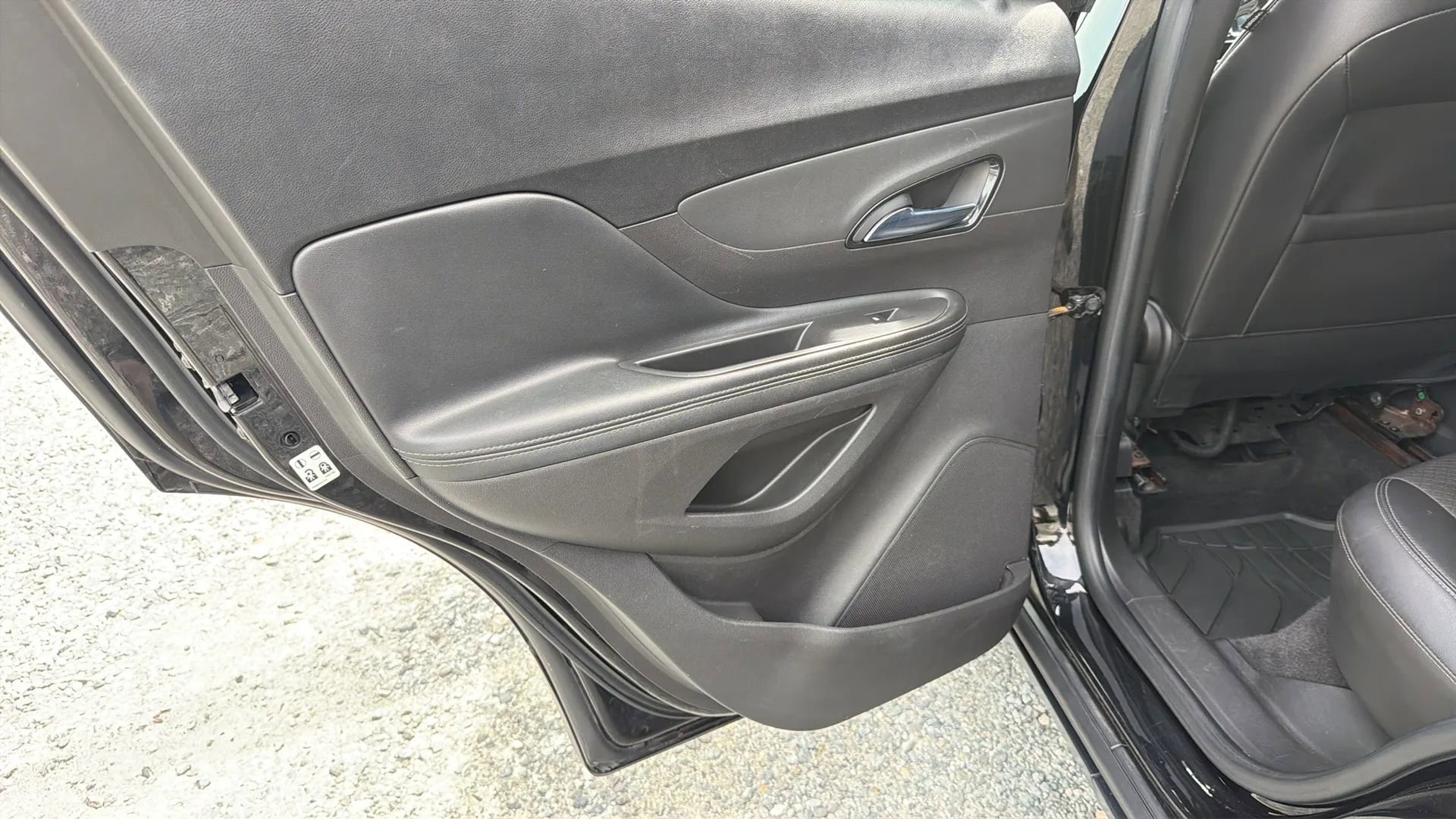 Used 2019 Buick Encore Preferred AWD/4WD image 27