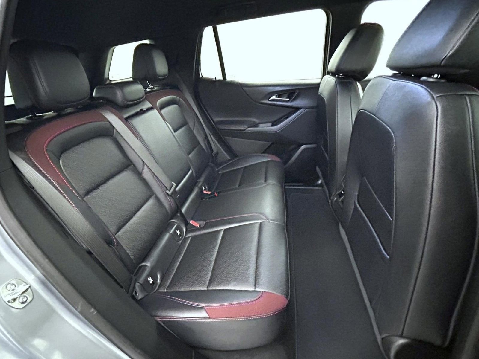 Used 2025 Chevrolet Equinox RS w/ Safety and Technology Package image 18